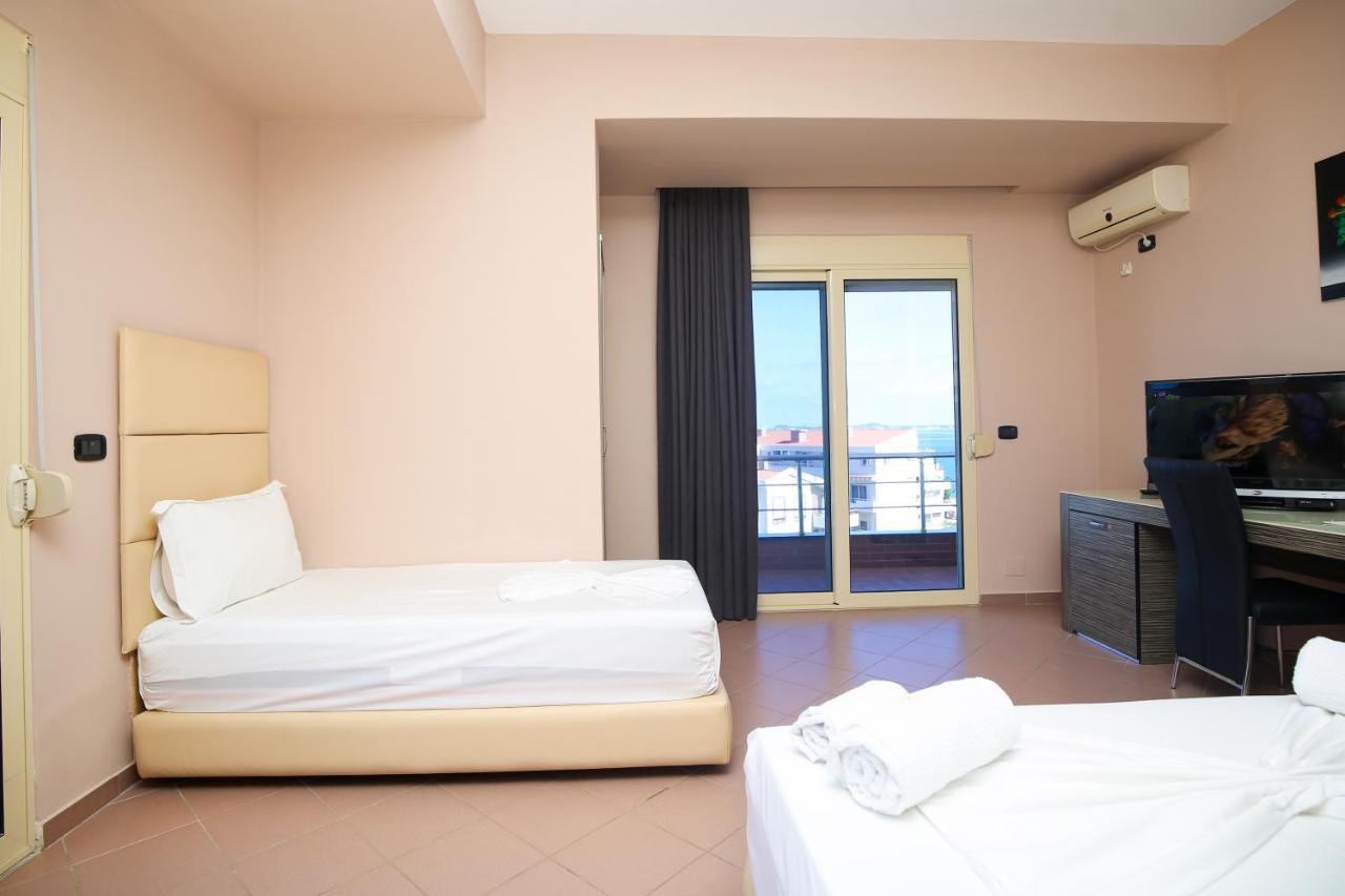 Hotel Aliko Влёра Экстерьер фото